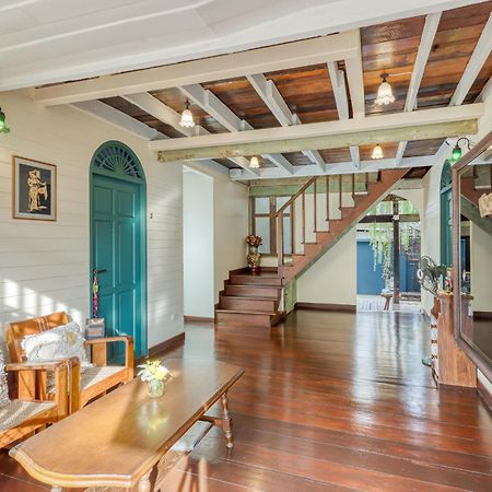 Priya Boutique House Panzió Bangkok Kültér fotó