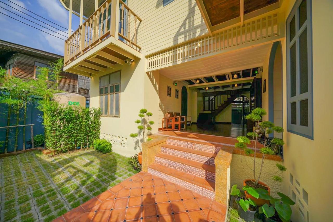 Priya Boutique House Panzió Bangkok Kültér fotó