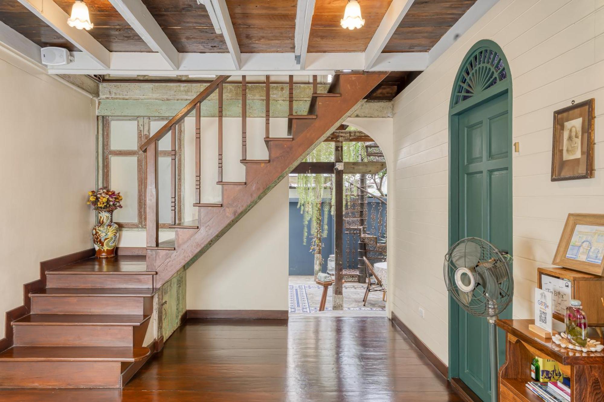Priya Boutique House Panzió Bangkok Kültér fotó