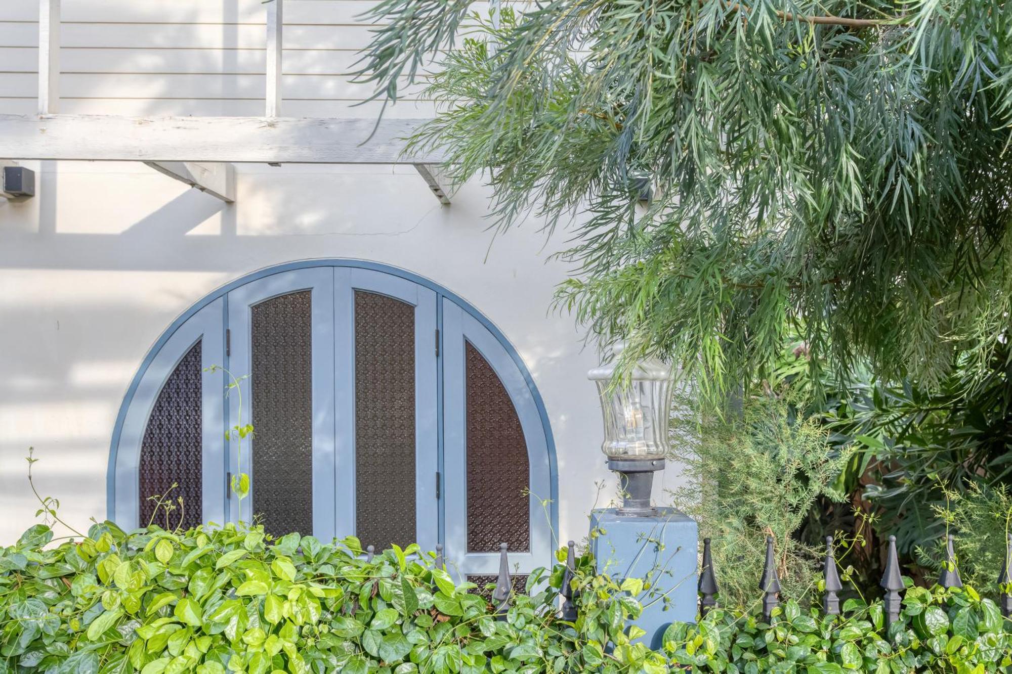 Priya Boutique House Panzió Bangkok Kültér fotó