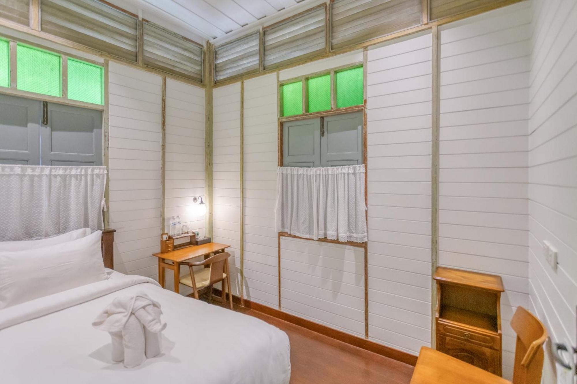 Priya Boutique House Panzió Bangkok Kültér fotó