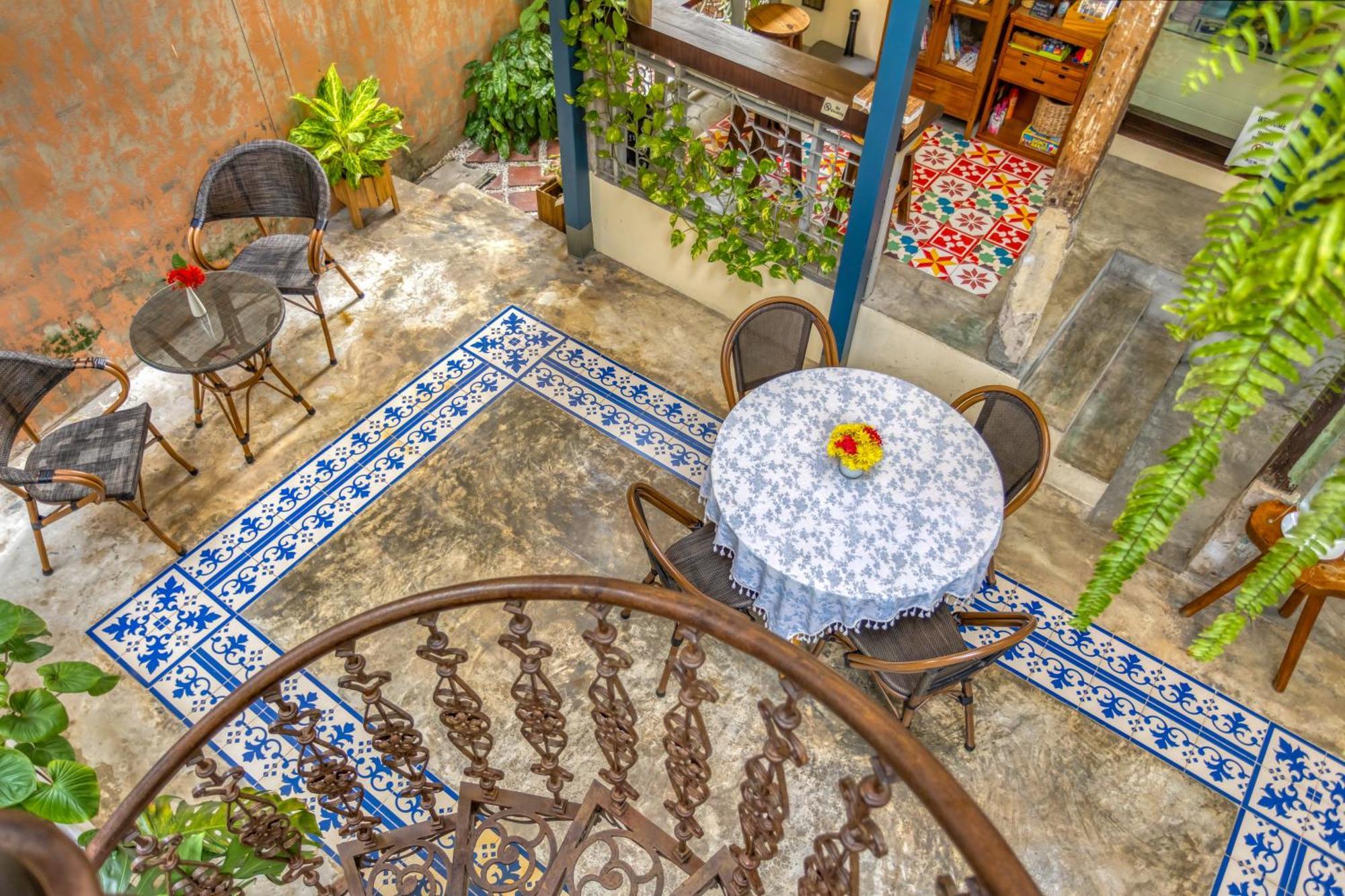 Priya Boutique House Panzió Bangkok Kültér fotó
