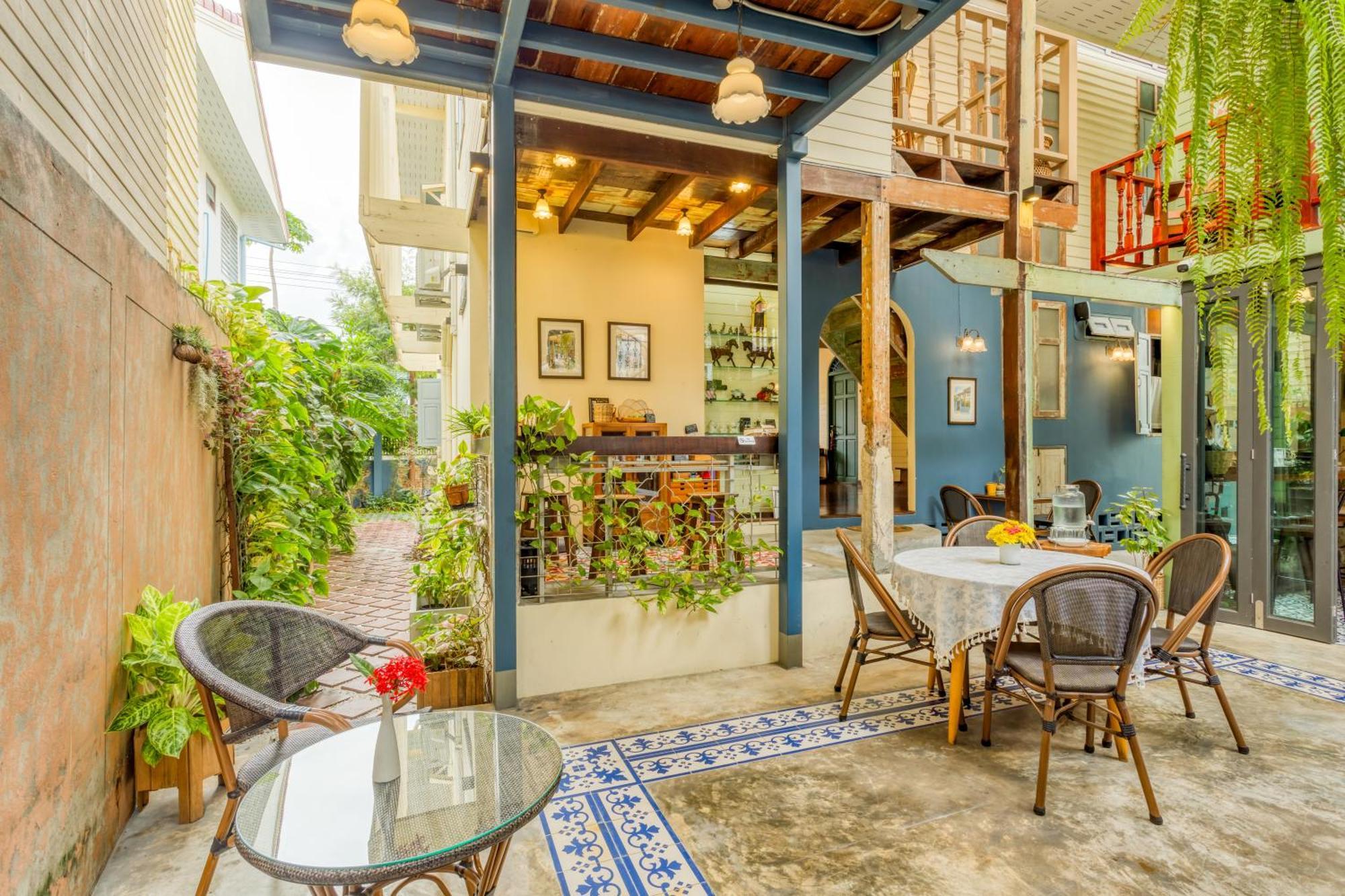 Priya Boutique House Panzió Bangkok Kültér fotó